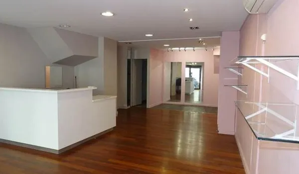 Local commercial 2 pièces 75 m²
