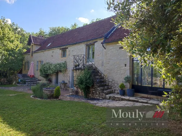 MAISON EN PIERRE A L EST DE CAHORS - SECTEUR LIMOGNE