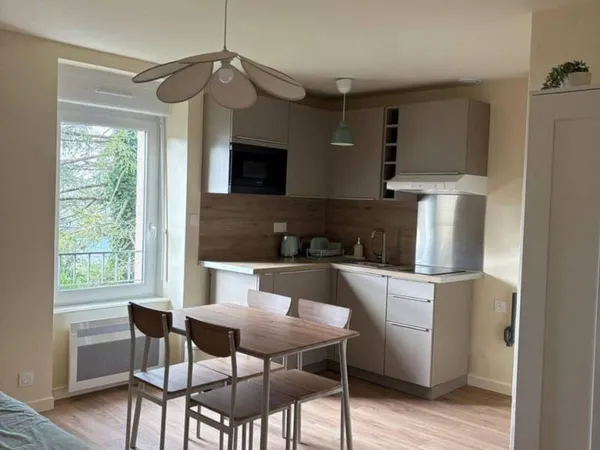 Charmant studio refait à neuf 18m²