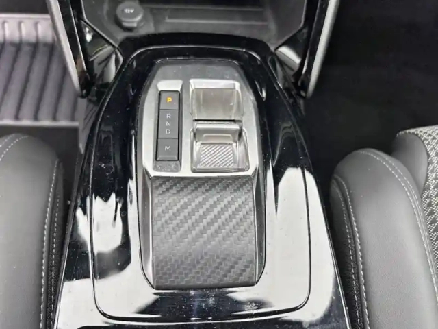 Peugeot 2008 puretech 130 s&amp;s eat8 — photo 35