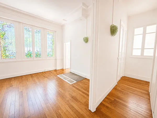 Local professionnel 95 m²