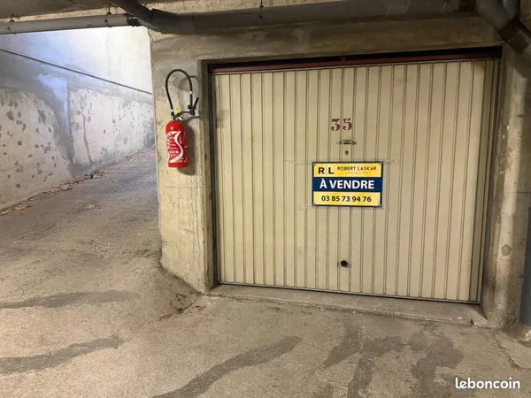 Garage/box 30 m² Le Creusot