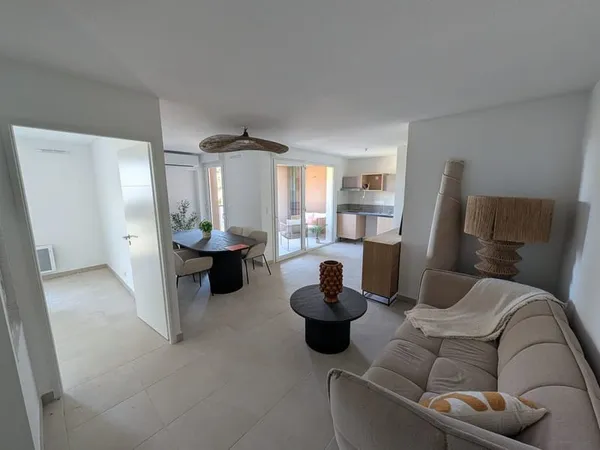 LIVRAISON IMMEDIATE - T2 CLIMATISE DE 45M2 A 179000€ PARKING INCLUS