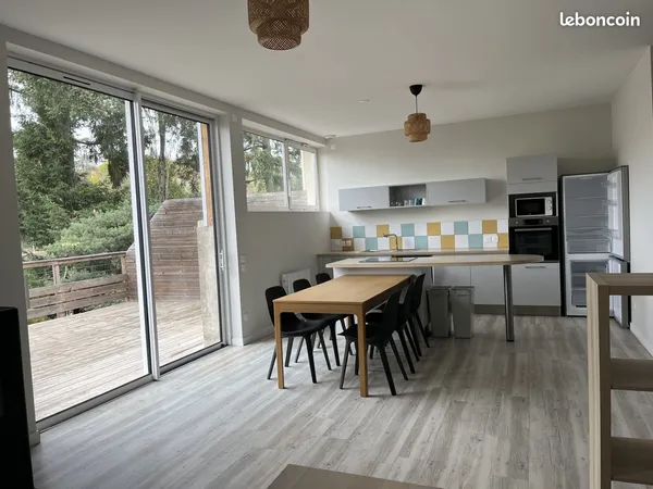 Appartement meublé de plain-pied 83 m²