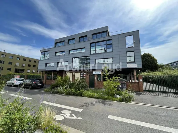 Bureau 1472 m²