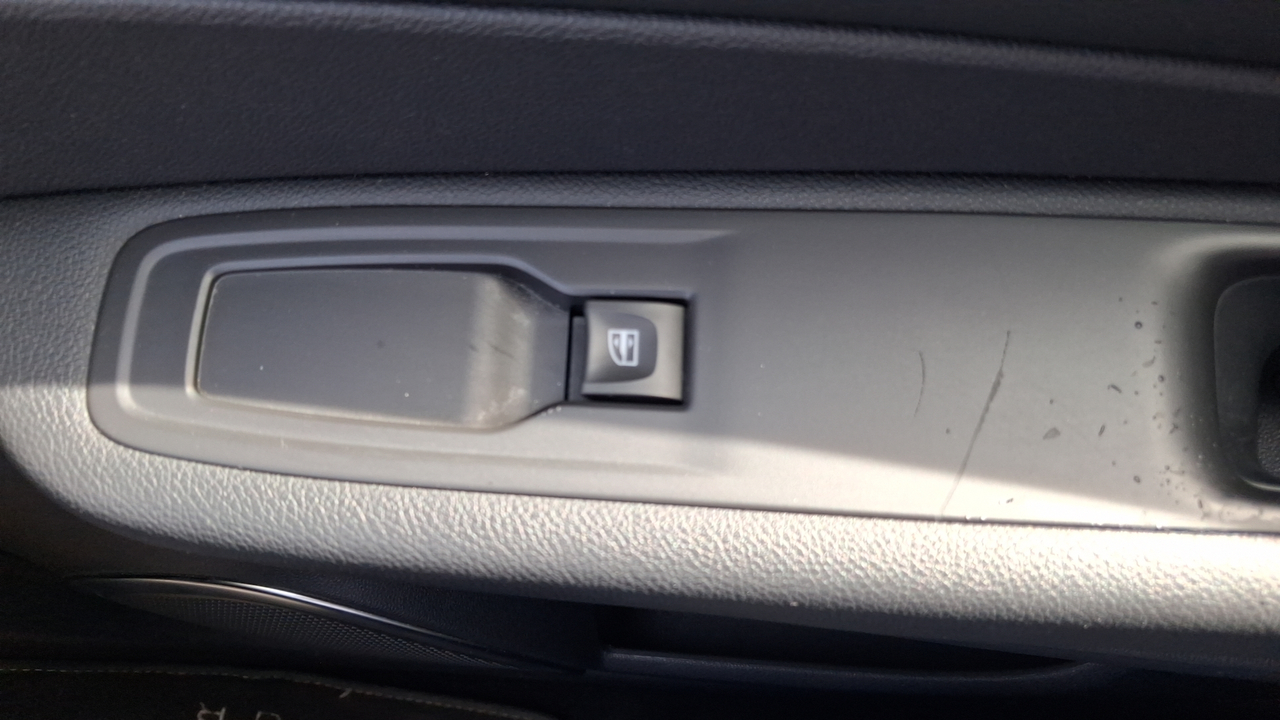 Renault Captur TCe 120 Energy — photo 65