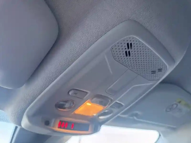 Peugeot 208 puretech 75 s&amp;s bvm5 — photo 71