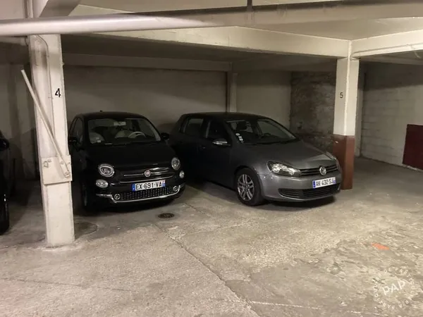Garage/Parking