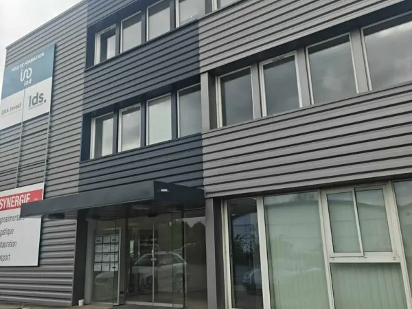 Local professionnel 160 m²