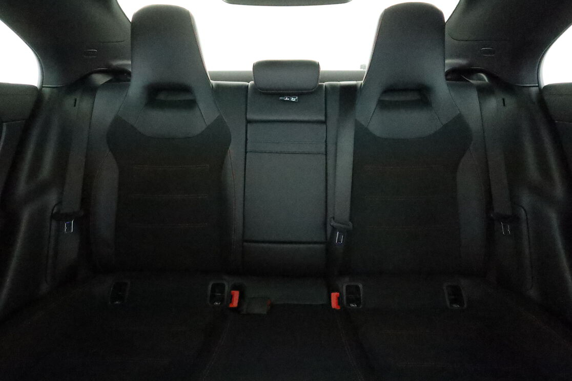 Mercedes-Benz CLA 250 e AMG Line 8G-DCT — photo 14
