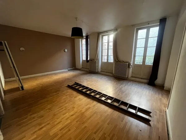 CARMES DALBADE Appartement à rénover de 79m2