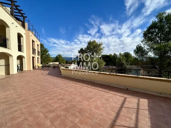 A VENDRE GOLF DE PONT ROYAL (13370) APPARTEMENT DE TYPE 2 AV