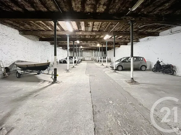 Parking 14 m²
