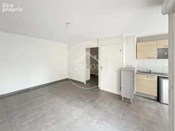Appartement T2 - NANTES - LIBRE