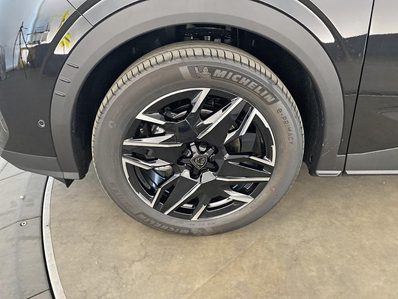 Peugeot 3008 hybrid 145 e-dcs6 gt — photo 11