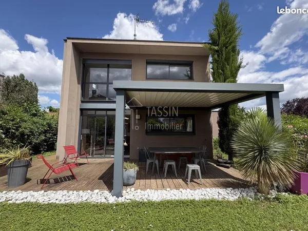 Maison 4 pièces 105 m²