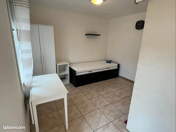 Studio - 17 m² - Chutes Lavies - Quartier calme - Disponible immédiatement