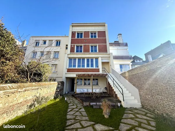 Maison 6 pièces 260 m²