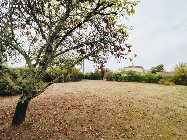 Terrain 658 m² Saint Caprais De Bordeaux
