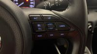 Toyota Yaris 116h Dynamic 5p MY22 — photo 25