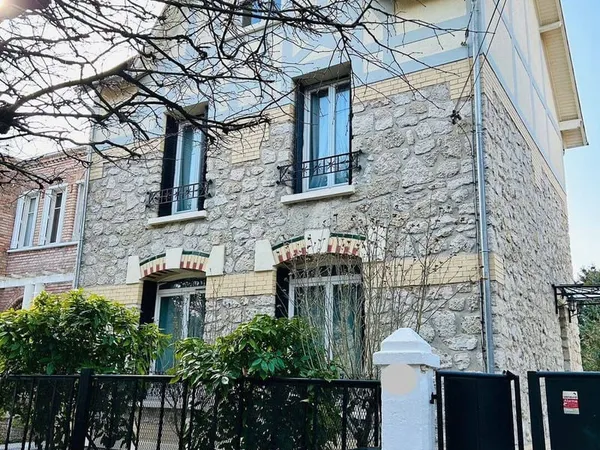 Maison 7 pièces 143 m²