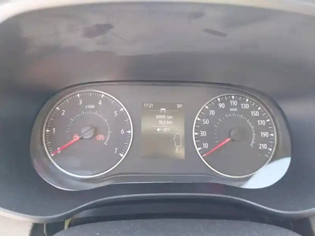 Dacia Sandero sce 65 — photo 12