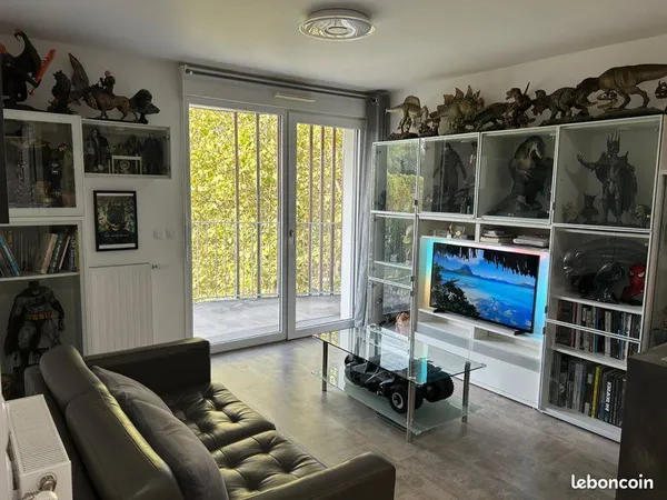 À louer - T2 meublé tout équipé avec grand balcon et parking - Noisiel