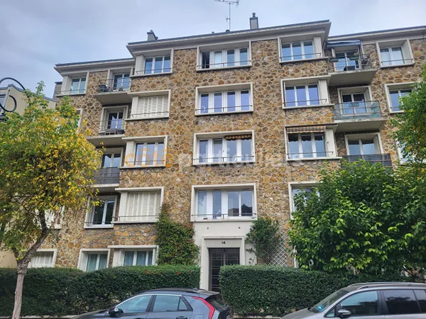 Clamart Centre , T3 dans bel immeuble meulière