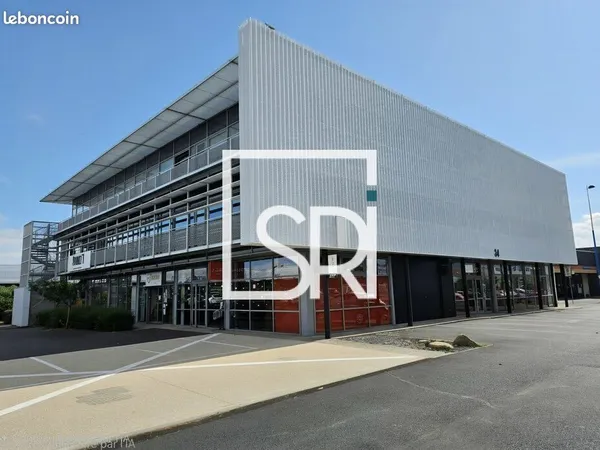 Bureaux 694 m² AUBIERE