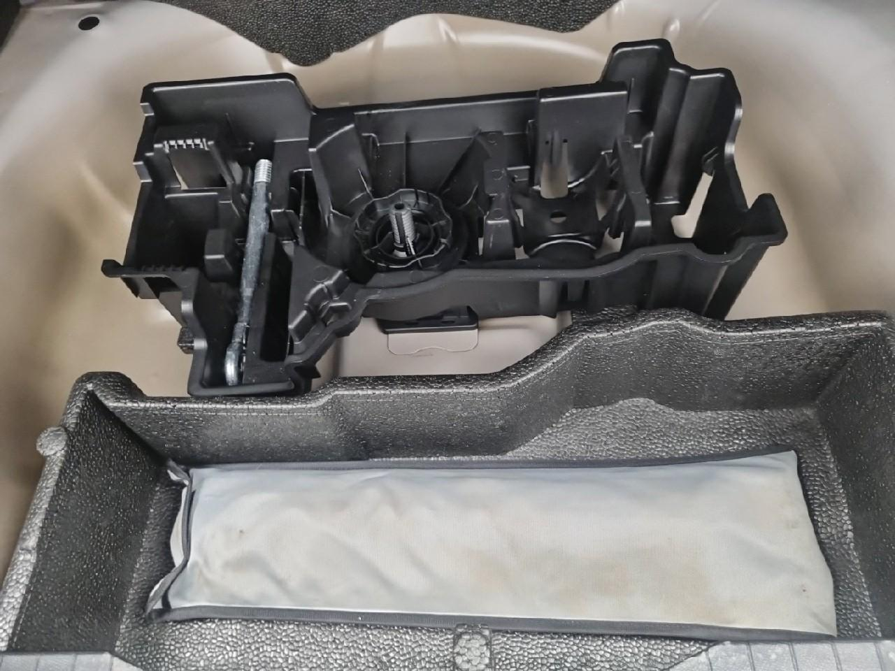 Peugeot 2008 100 s&s bvm6 style — photo 18