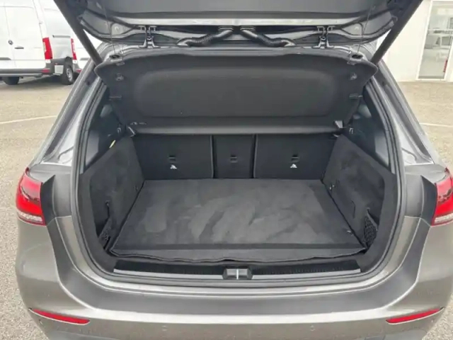 Mercedes Classe B 200 d progressive line edition — photo 10