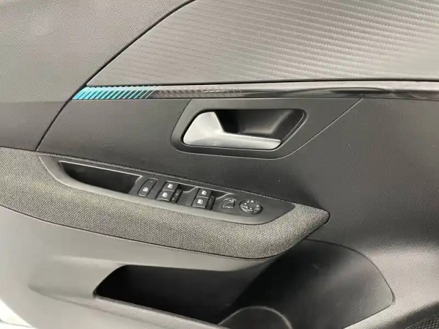 Peugeot 208 electrique 50 kwh 136ch — photo 7