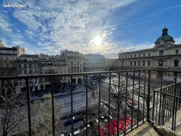 T1 bis 26 m² - Balcon, vue dégagée & belle luminosité - Place Félix Baret