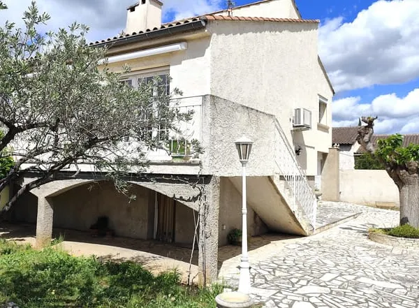 MARGUERITTES - MAISON ANNEE 1972 - 87M2 SUR PARCELLE 564M2 -