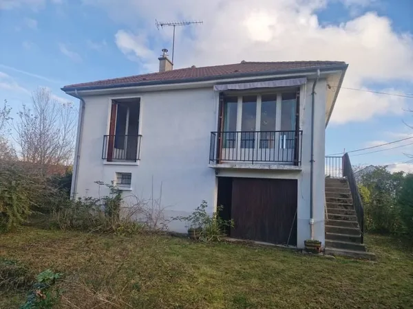 Charmante maison sur sous sol avec terrain,