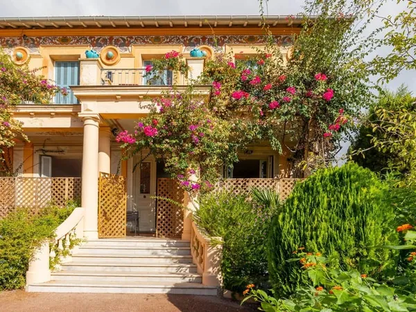 EXCLUSIVITÉ A VENDRE - SAINT JEAN CAP FERRAT - CENTRE VILLE -