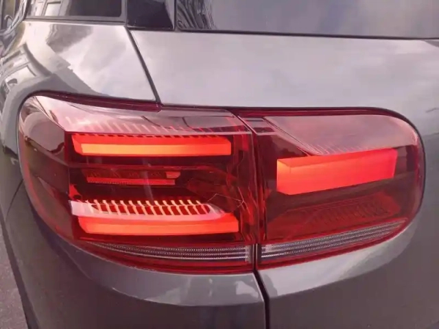 Citroën C5 Aircross puretech 130 s&amp;s bvm6 — photo 17