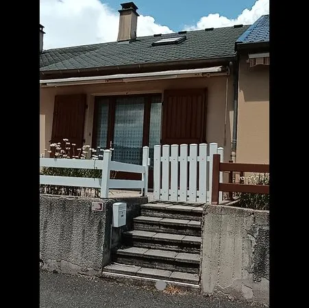 Charmante Maison avec vue sur lac ( LOZÈRE)
