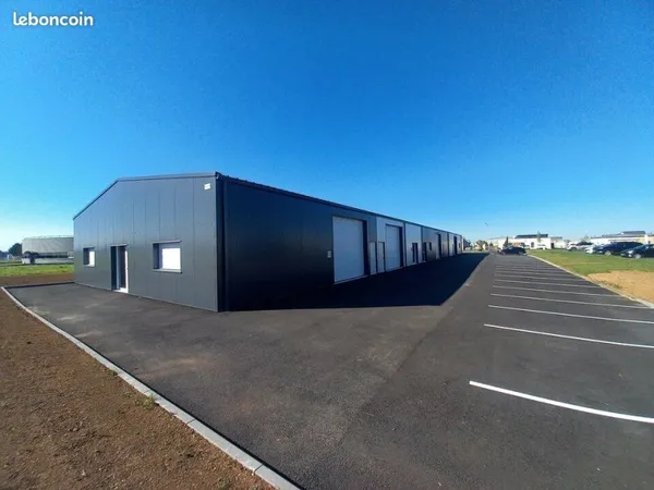 LOCAL D'ACTIVITE 360 m² ARGENCES