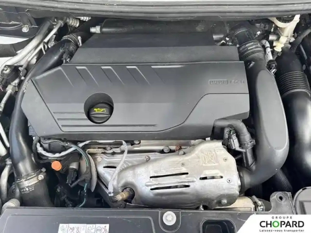 Peugeot 3008 hybrid4 300 e-eat8 — photo 26