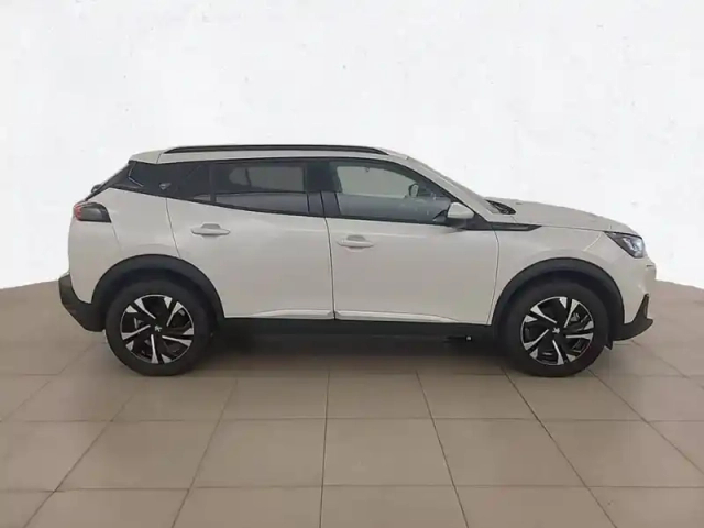 Peugeot 2008 electrique 136 ch — photo 4
