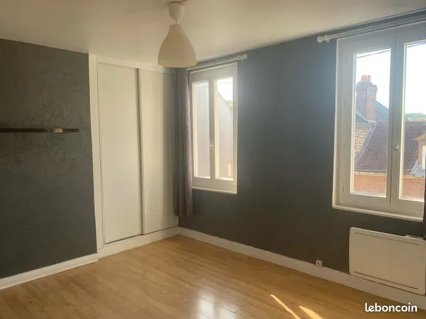 Appartement f2 salon salle 1 chambre séparée