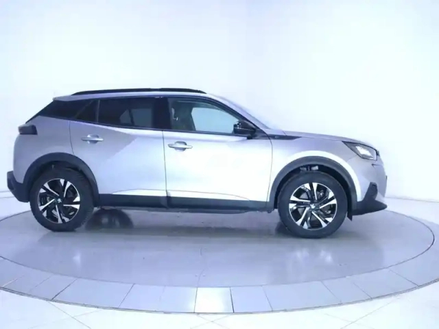 Peugeot 2008 electrique 136 ch — photo 92