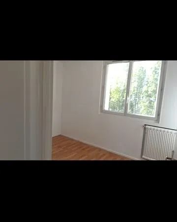 À LOUER - T3 traversant de 57 m², 2 chambres, vue dégagée sur le canal de l'Ourcq - Les Pavillons-so