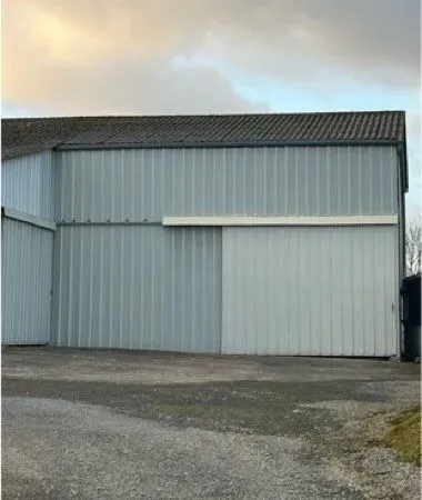 Local d’activité et entrepôt Location Le Parc 1p 110m² 320€