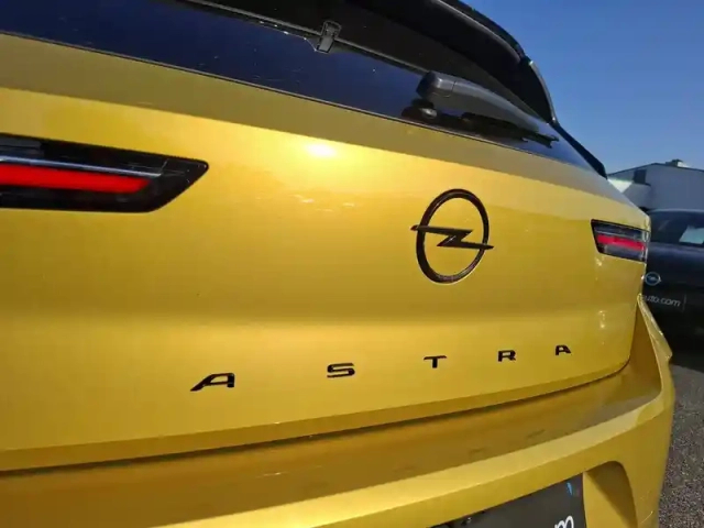 Opel Astra 1.2 turbo 130 ch bvm6 — photo 64