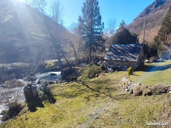 Authentique moulin en bord de rivière - bun - vallée d'arriens