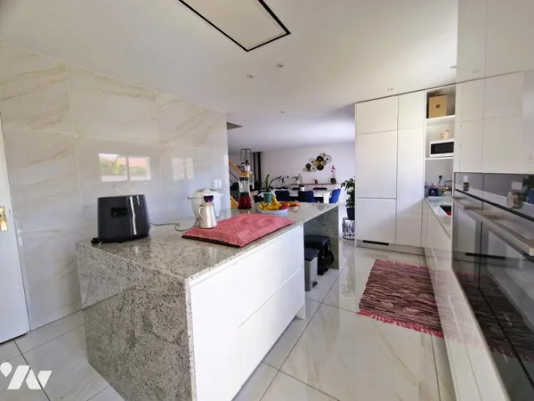 Maison 6 pièces 143 m²