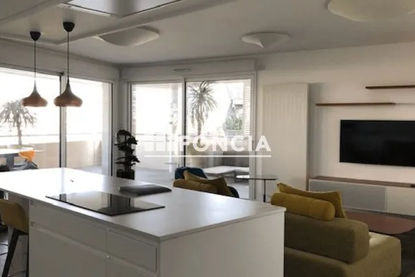 Appartement meublé 4 pièces 113 m²