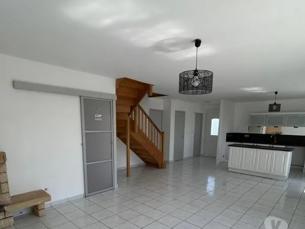 Maison 5 pièces 84 m² 53940 Saint-Berthevin